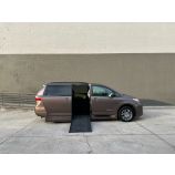 2020 Toyota Sienna XLE