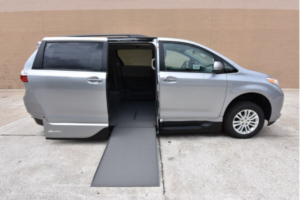 Toyota Sienna Wheelchair Van in Silver
